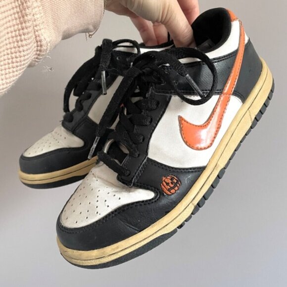 Nike Dunk Low GS Jack-O-Latern Halloween - Youth's 5 / Women's 6-6.5US (2007) - Picture 5 of 12